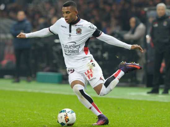 Le latéral gauche Dalbert dans le viseur de l’OL ? Le latéral gauche Dalbert dans le viseur de l’OL ?