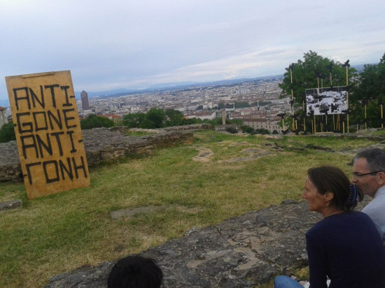 Les Nuits de Fourvière mettent Antigone à la campagne