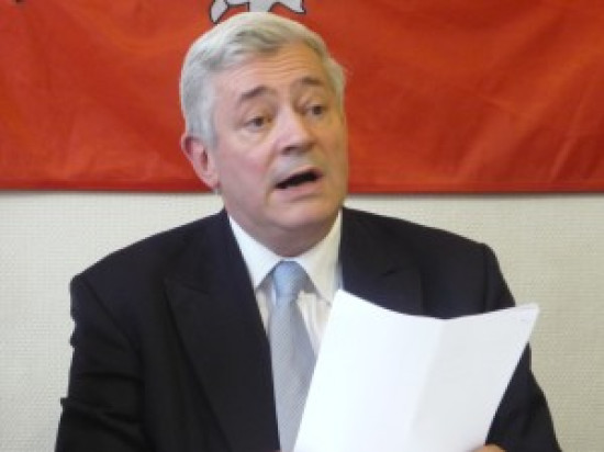 Bruno Gollnisch va contester en justice la lev&eacute;e de son immunit&eacute;