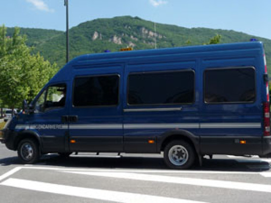 Cinq jeunes hommes s&eacute;questr&eacute;s dans une ferme de l'Ain