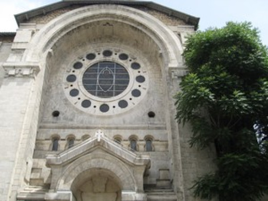 Huit pr&ecirc;tres ordonn&eacute;s samedi matin