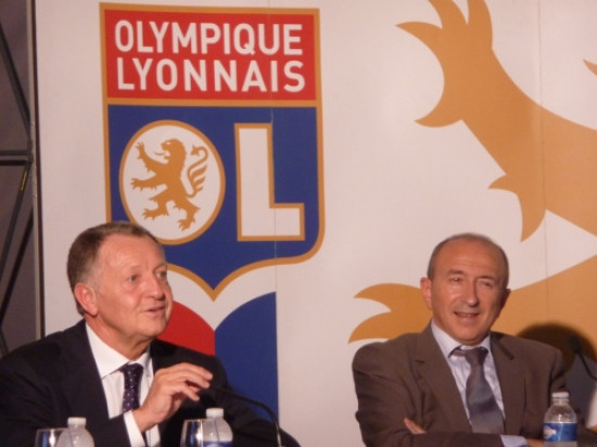 L'Elys&eacute;e promet une r&eacute;ponse d'ici dix jours pour le projet Grand Stade de l'OL