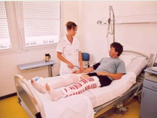 La clinique de D&eacute;cines attend toujours