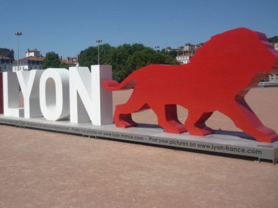 Le sigle ONLYLYON tagu&eacute;