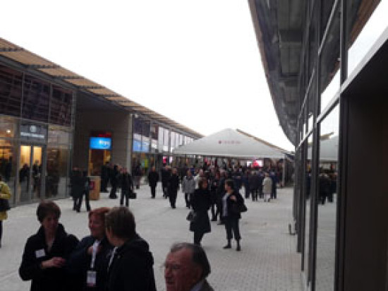 Menace de grève au centre commercial du Carré de Soie