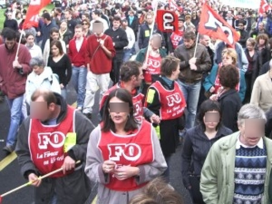 Mobilisation des salariés de Paru Vendu Mobilisation des salariés de Paru Vendu