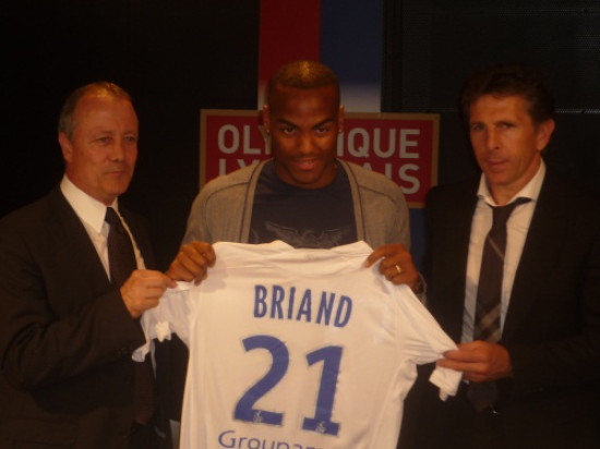 Puel : &laquo; Le mercato peu mouvement&eacute; est une bonne chose pour la Ligue 1 &raquo;