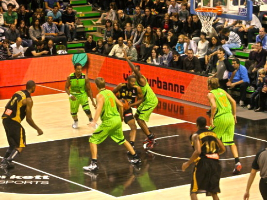 D&eacute;j&agrave; l'urgence du c&ocirc;t&eacute; de l'Astroballe