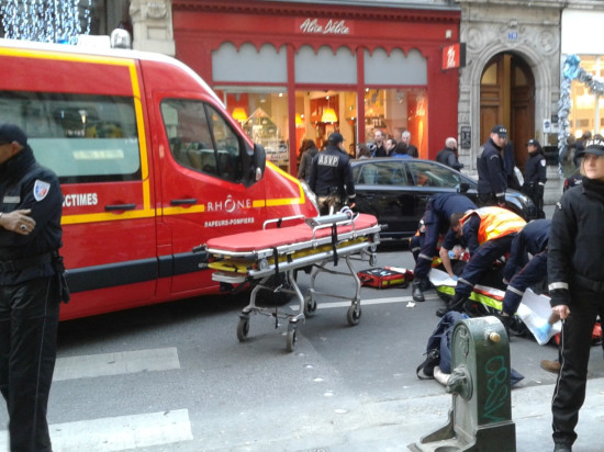 A Lyon, un cycliste termine à l'hôpital après une collision avec un piéton
