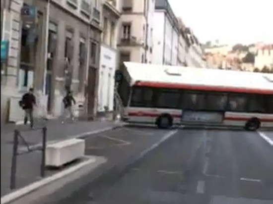 Que sont-ils devenus ? Le créateur de la vidéo du faux accident de bus TCL