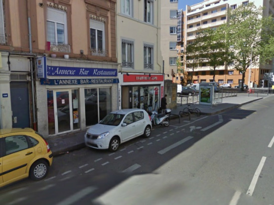 Lyon : il tente de tuer un homme dans la rue à coups de couteau Lyon : il tente de tuer un homme dans la rue à coups de couteau