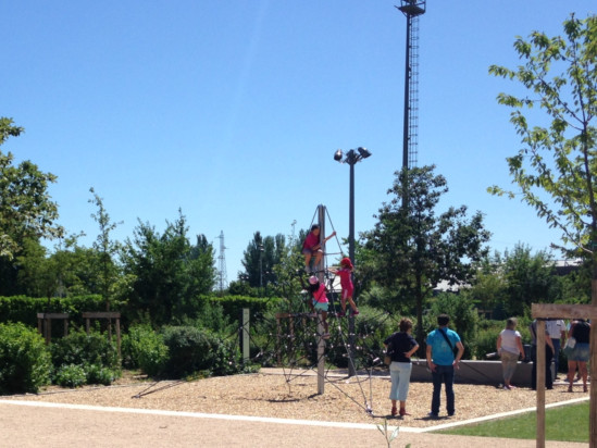 Lyon s’engage pour des aires de jeux sans tabac Lyon s’engage pour des aires de jeux sans tabac