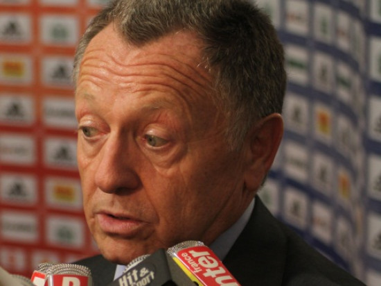 Taxation à 75% : Jean-Michel Aulas a demandé à François Hollande de faire machine arrière Taxation à 75% : Jean-Michel Aulas a demandé à François Hollande de faire machine arrière