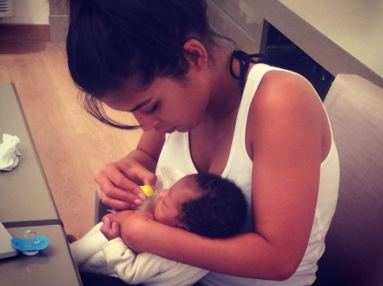 Ayem Nour : exit la téléréalité la Lyonnaise se lance dans l'humanitaire