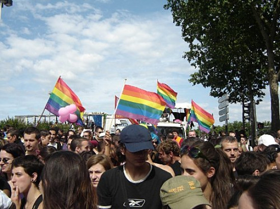 Lyon aux couleurs de l'arc-en-ciel