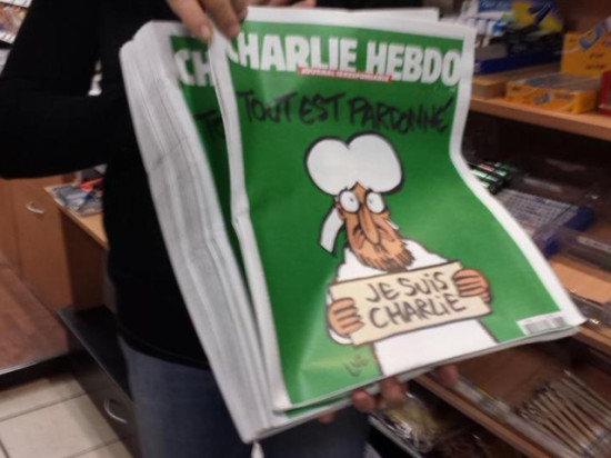 A Lyon, Charlie Hebdo s'est arraché en quelques minutes ! A Lyon, Charlie Hebdo s'est arraché en quelques minutes !