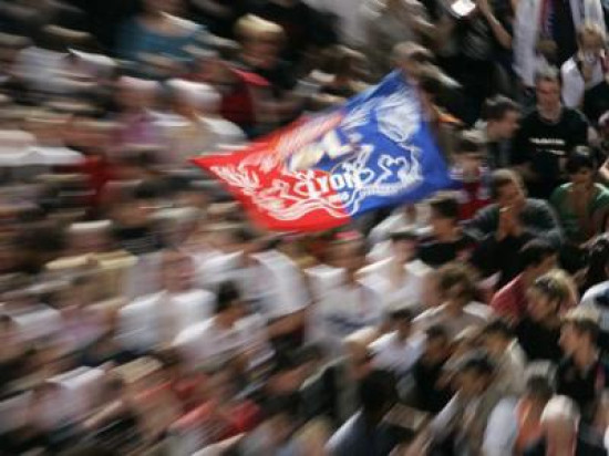 Un groupe de supporters de l’OL dissout par Brice Hortefeux