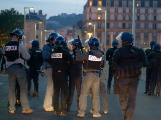 Finale de l’Euro 2016 : neuf interpellations et un policier légèrement blessé à Lyon