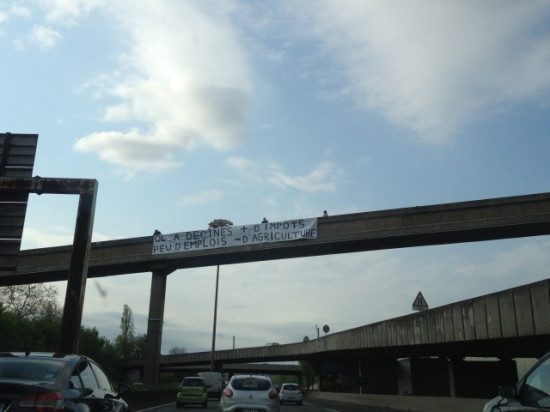 Les anti-OL Land investissent le périph'