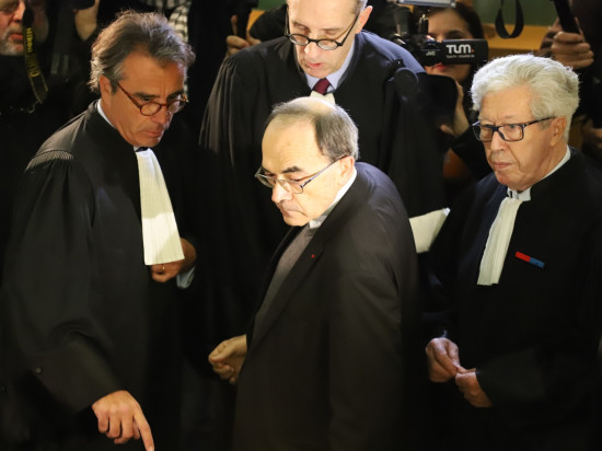 Affaire Preynat : un ancien prêtre aurait averti le cardinal Barbarin dès 2002
