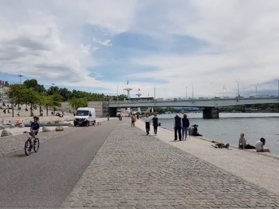 Déconfinement : les Lyonnais retrouvent les Berges du Rhône !
