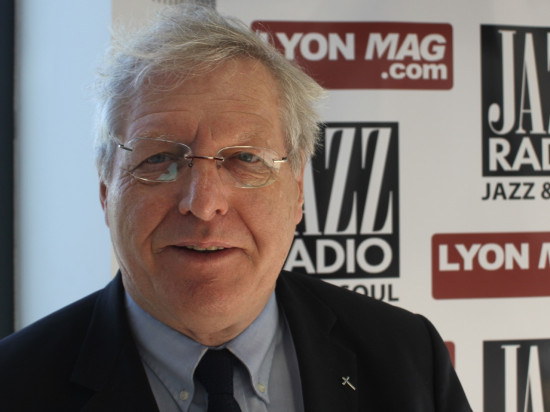 Bernard Devert : "Deux familles de Roms vont déjà pouvoir quitter le village de Saint-Genis-les-Ollières"