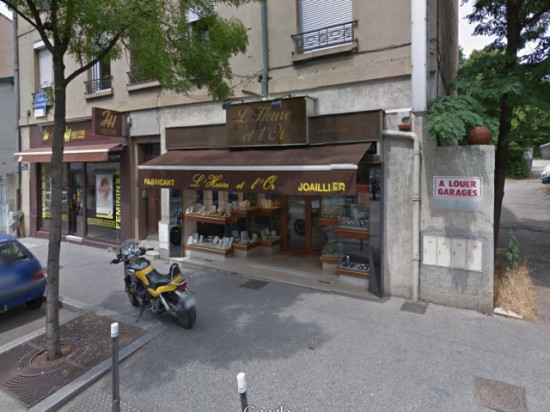 Bron : une bijouterie braquée ce mardi matin, le gérant hospitalisé Bron : une bijouterie braquée ce mardi matin, le gérant hospitalisé