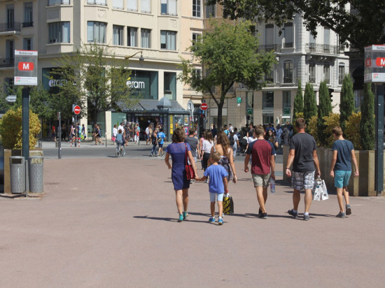 Euro à Lyon : entre 25 % et 35 % de pertes pour des commerces de la presqu’île