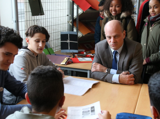 Le ministre de l'Education à Lyon pour inaugurer une plaque à la mémoire de 75 enfants juifs