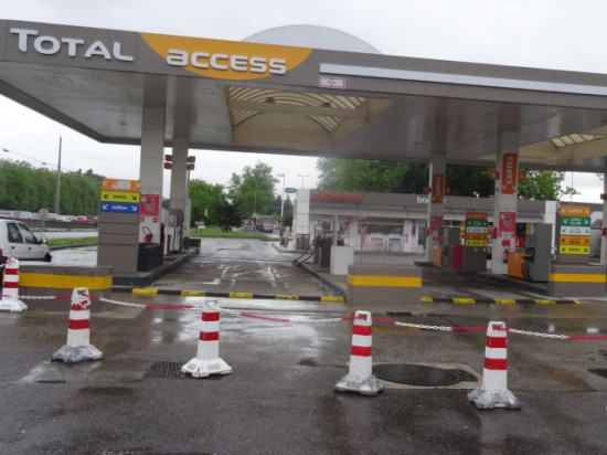 Bron : la station-service du périphérique braquée