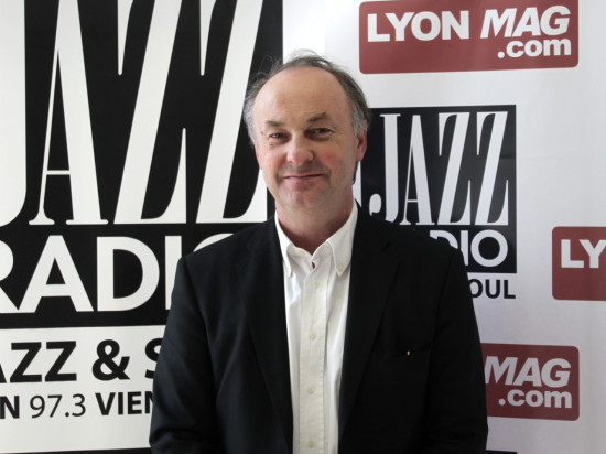 Bruno Lina, spécialiste de la grippe : "Rhône-Alpes est réticente à la vaccination"