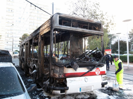 Ses bus partent en fumée : le Sytral arrivera-t-il à faire expertiser tout son parc ?