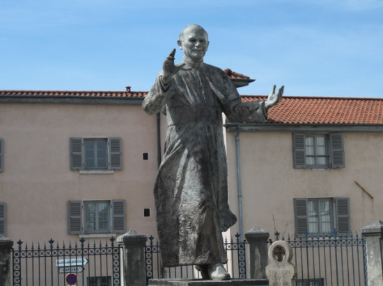 Canonisation de Jean-Paul II et de Jean XXIII : plusieurs cars partiront de Lyon ce samedi