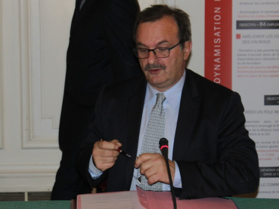 Dieudonné à Lyon : "la circulaire de Valls m'aidera à prendre ma décision" selon le préfet du Rhône