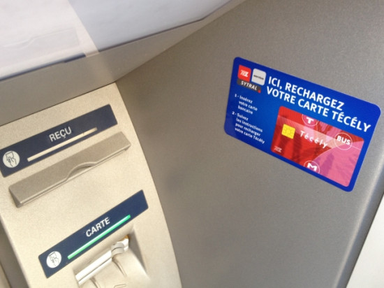 Recharger sa carte TCL en retirant de l'argent, c'est possible !