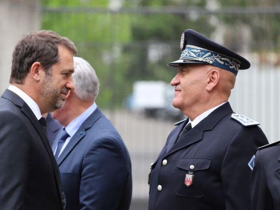 Policier tué à Bron : Christophe Castaner sait que ce crime "ne restera pas impuni"