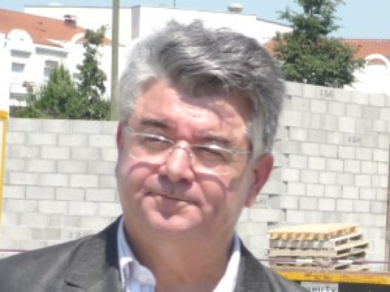 Andr&eacute; Gerin quitte la mairie de V&eacute;nissieux : &laquo; Mich&egrave;le Picard, c&rsquo;est le choix du renouvellement. &raquo;