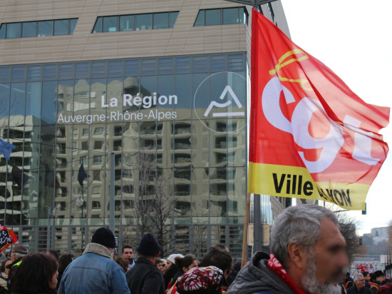 Lyon : entre 1 700 et 5 000 manifestants pour rallier l'Hôtel de Région