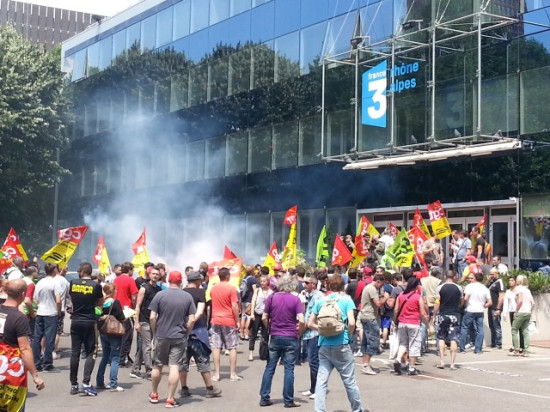 Lyon : les cheminots investissent les locaux de France 3