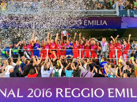 De la rage, du talent, les filles de l'OL sont championnes d'Europe !