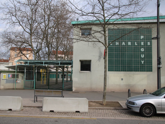 Lyon : une photo de pénis envoyée par l'animateur à un élève de Charles-Péguy ?