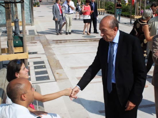 Sitôt élu, Gérard Collomb augmentera les impôts, "une seule fois"
