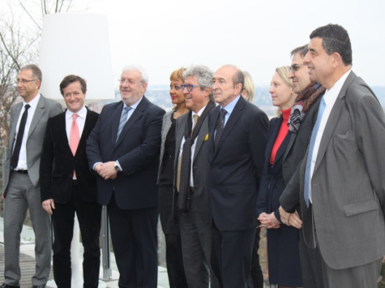 Municipales à Lyon : Collomb donne un coup d'accélérateur à sa campagne