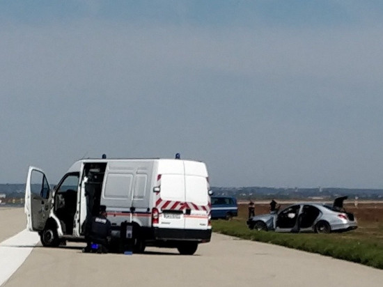Chauffard de l'aéroport de Lyon Saint-Exupéry : "Je voulais prendre l'avion"