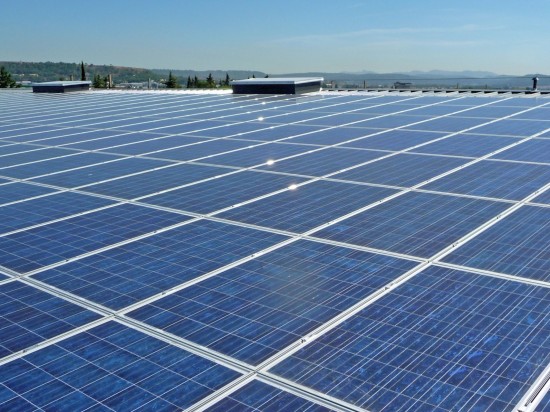 Vernay : Des panneaux photovoltaïques installés sur la route