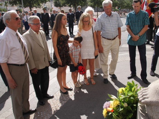 Lyon : un hommage à la fusillade du 27 juillet 1944 a eu lieu sur la place Bellecour Lyon : un hommage à la fusillade du 27 juillet 1944 a eu lieu sur la place Bellecour