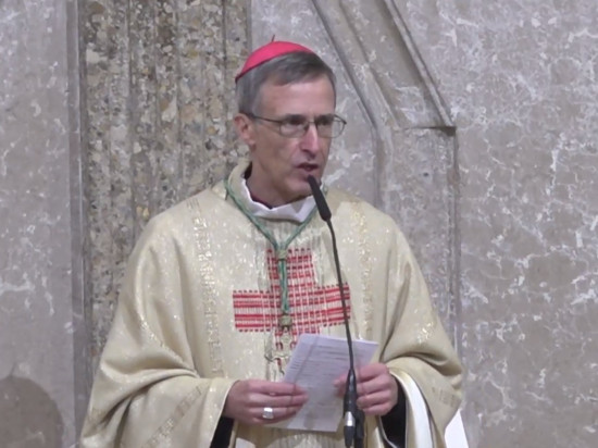 Lyon : le nouvel archevêque du diocèse a officiellement pris ses fonctions devant 300 personnes