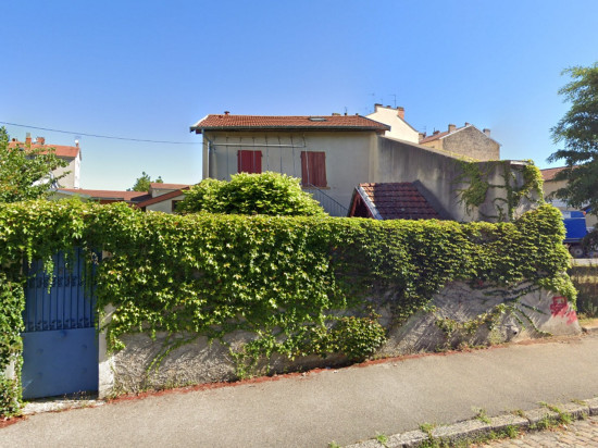 Lyon : une maison appartenant à la Métropole squattée par des militants