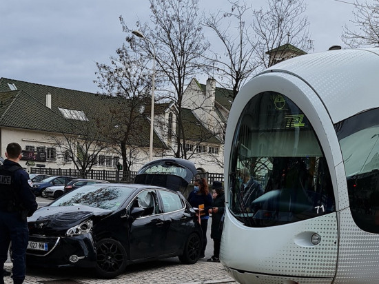 Lyon : collision entre une voiture et un tramway ce jeudi matin