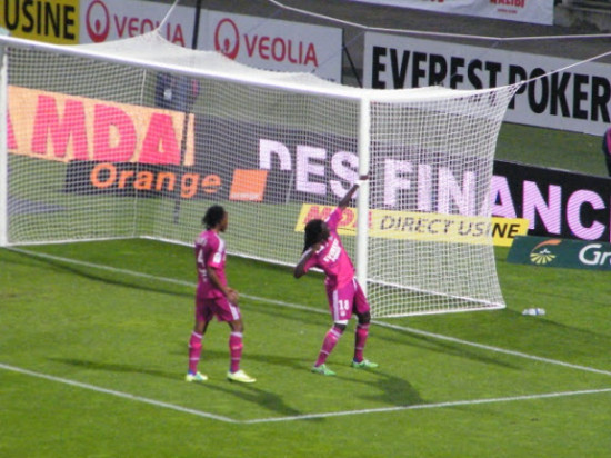 Newcastle prêt à soulager l'OL de deux joueurs ? Newcastle prêt à soulager l'OL de deux joueurs ?